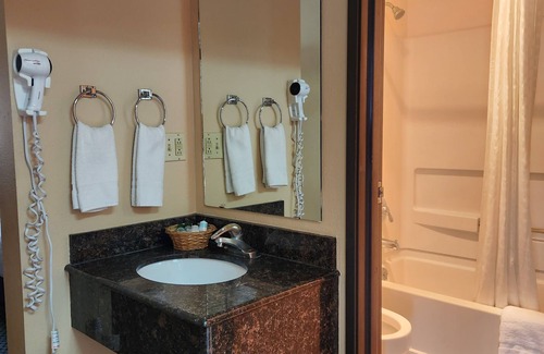 Silverthorne Hotel | Luxury Inn And Suites