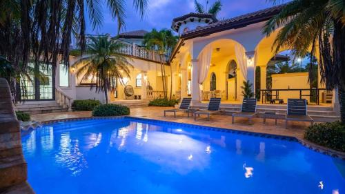Plantation House | Luxury Italian Type Villa 7k SQ FT Heated Pool