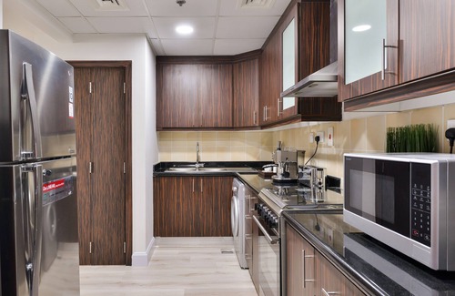 Dubai Marina Apartment | Luxury JBR Shams - Sea or Marina View - Free Beach Resorts Access!