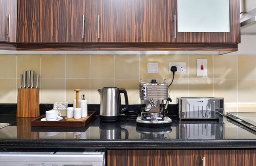 Dubai Marina Apartment | Luxury JBR Shams - Sea or Marina View - Free Beach Resorts Access!