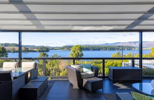 Mangakino House | Luxury Lake House Retreat