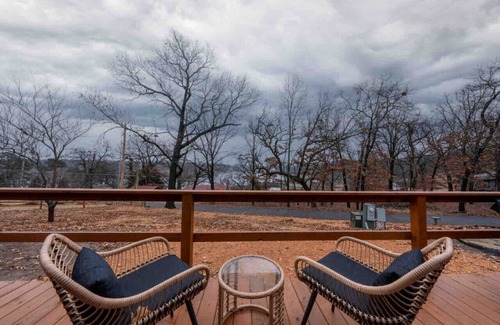 Afton Cabin | Luxury Lake Living on Grand 2