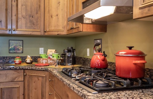 Bigfork House | Luxury Lake View House: 15 acres of trails, 3 ponds, Now Open 5.31.26-6.19.26