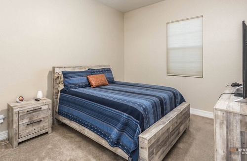 Starlight Estates House | LUXURY LIVING FOR SUPERBOWL