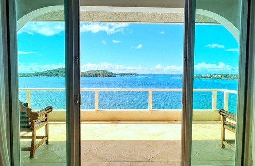 Nazareth Villa | Luxury & Location! 6 Primary Bedrooms all Waterfront