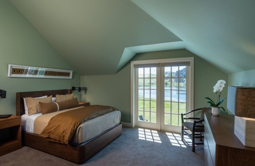 Wolf Creek House | Luxury Lodge + Chef & Housekeeper, Full Service. All food, beer, wine, & spirits