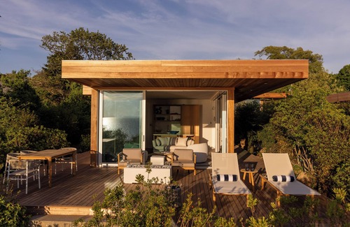Montauk Cottage | Luxury Montauk Waterfront Cottage with Private Spa & Sunset Views