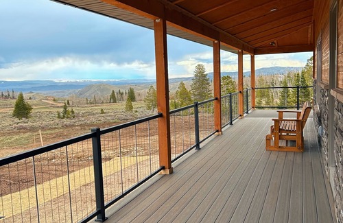 Carbon County House | Luxury Mountain Lodge with Hot Tub & Panoramic Sierra Madre Views.