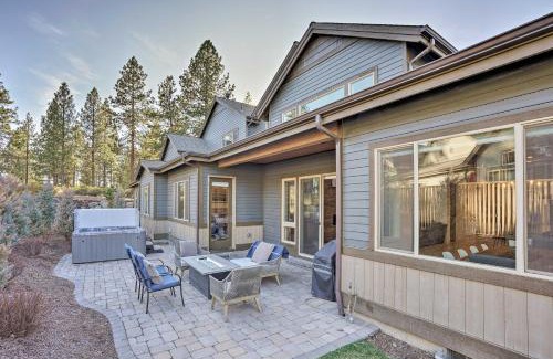 Bend House | Luxury Mt Bachelor Retreat with Hot Tub and Patio