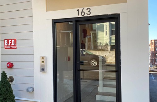 Harbor View - Orient Heights Condo | Luxury, New 2-Bedroom Condo Near Airport/Boston/Train