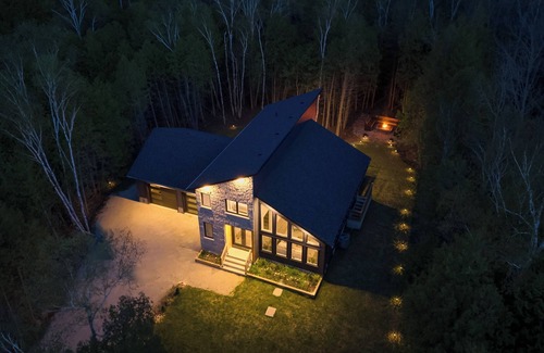 South Bruce Peninsula Cottage | Luxury oasis in the woods, less than five minutes from the beach!