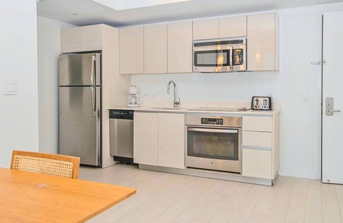 Hallandale Beach Apartment | Luxury Ocean Views Apt 1208