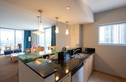 Sunny Isles Beach Hotel | Luxury Oceanfront with Bay Viewn