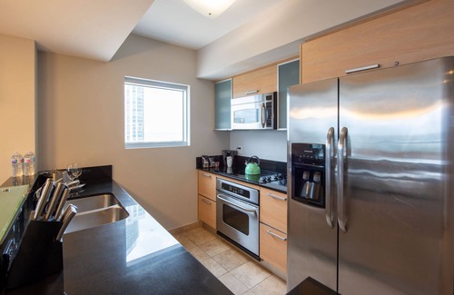 Sunny Isles Beach Hotel | Luxury Oceanfront with Bay Viewn
