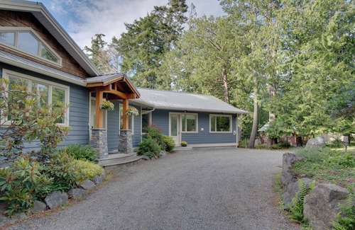 East Sooke House | Luxury Oceanfront Guesthouse with Private Beach