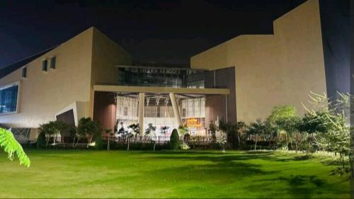 Lahore Apartment | Luxury one bed Apartment in Penta Square DHA Lahore