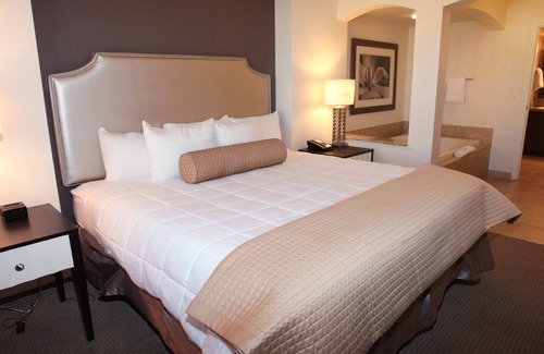 Enterprise Resort | Luxury One Bedroom and One Bathroom Unit with Full Amenities