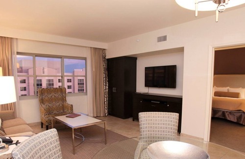 Enterprise Resort | Luxury One Bedroom and One Bathroom Unit with Full Amenities