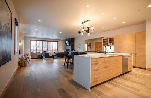 Whitefish Condo | LUXURY Penthouse w/hot tub overlooking Whitefish, close to Glacier. 3/3.5bath
