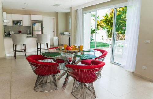 Bavaro Villa | Luxury Private Villas with Pool, Private Beach, BBQ