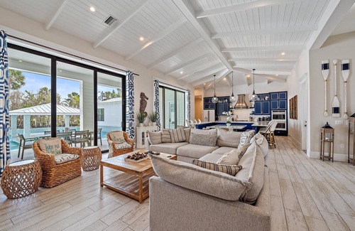 Saint Armands Key House | Luxury Resort-Like Home at St. Armands Circle and Lido Key Beach