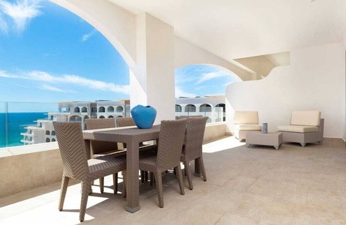 San Jose del Cabo Apartment | Luxury Resort & Spa w/infinity Pool and Lazy Rivern