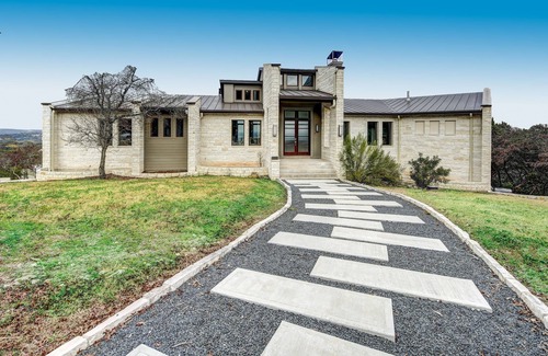 Lost Creek House | Luxury retreat, magnificent sunset views