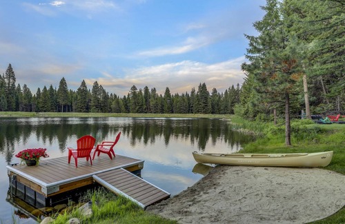McCall House | Luxury Retreat w/Guest House on Secluded Pond w/TOYS - Kayaks, SUP's, & Canoe | EV Charger