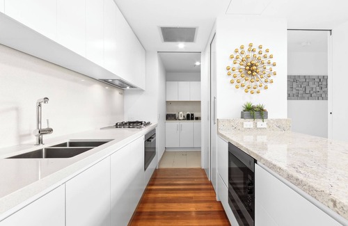 West End Apartment | Luxury Riverfront Penthouse | 3 or 4 Bedrooms