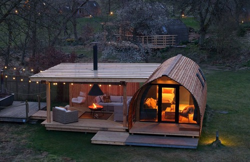 Leven Cabin | Luxury Rural Cabin with Wood Fired Hot Tub