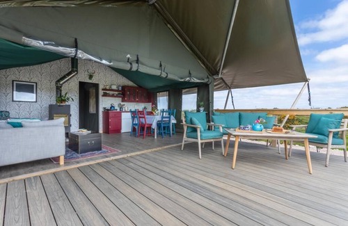 Inverin Cabin | Luxury safari tent sleeps 6. Wild Atlantic Way Connemara near beach/Aran Islands