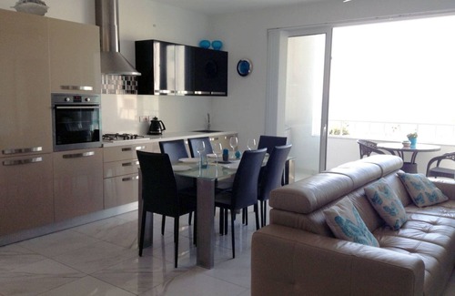 Qawra Apartment | Luxury Seafront Apartment With Pool