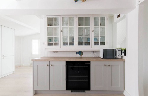 Wittering House | Luxury Seaside Retreat with Indoor Pool & Sauna