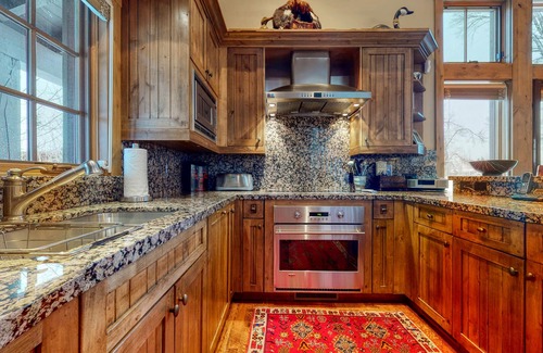 Jackson Hole Cabin | Luxury & secluded cabin w/furnished deck, wood fireplace, mountain & river views