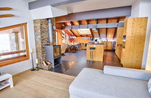 Nendaz Apartment | Luxury Ski-In/Ski-out Duplex Apartment 50m to Ski Station. Close to Town centre.