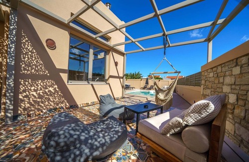 Pigi Villa | Luxury, Spacious Villa with private gym, just 4km from the sandy beach!