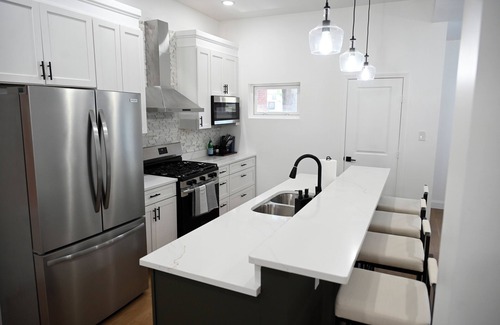 The Gate House | Luxury St. Louis Home - 3BR/3.5BA Near Everything