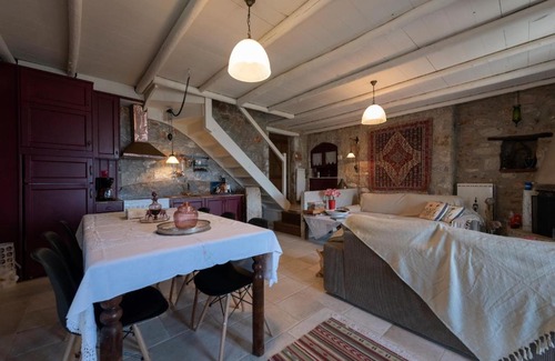 Diasella House | Luxury Stonehouse Verga