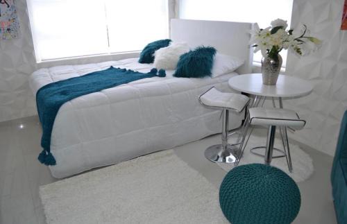 Downtown Hollywood Apartment | Luxury Studio Apartment IN Downtown! 26