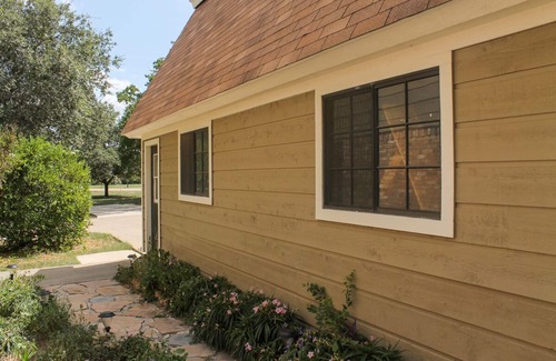 Quail Run Estates Apartment | Luxury Studio Close to Texas A&M University