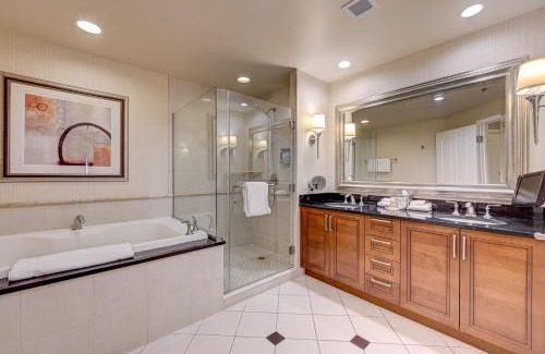 Las Vegas Apartment | Luxury Studio MGM Signature Best Location Lazy River No Resort Fee