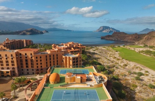 Loreto Apartment | Luxury Studio Suite with TPC Golf Course Access and Stunning Views!
