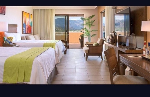 Loreto Apartment | Luxury Studio Suite with TPC Golf Course Access and Stunning Views!