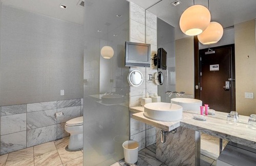 Las Vegas Apartment | Luxury Studio STRIP VIEW NO RESORT FEE Palms Place