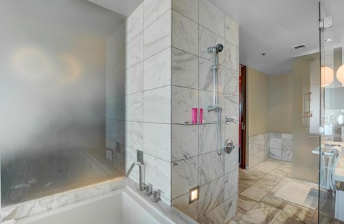 Las Vegas Apartment | Luxury Studio STRIP VIEW NO RESORT FEE Palms Place