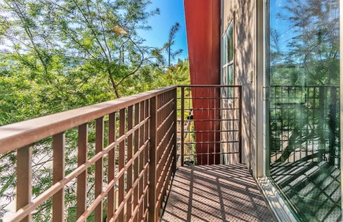 North Burnet Apartment | Luxury Style Retreat The Domain