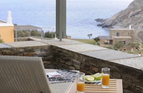 Andros Apartment | Luxury Suite with Panoramic Sea View in Zorgos