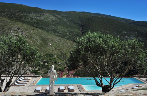 Andros Apartment | Luxury Suite with Panoramic Sea View in Zorgos