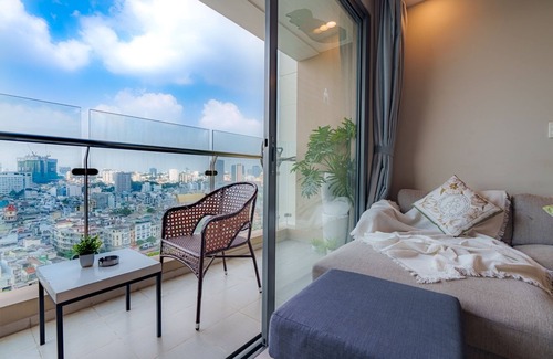 District 4 Apartment | Luxury The Goldview Apartment - Saigon Center Riverside