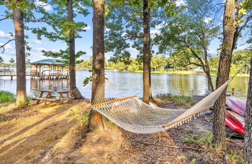 Mineola House | Luxury Tiny Home with Private Sand Beach Lake Access and Hot Tub